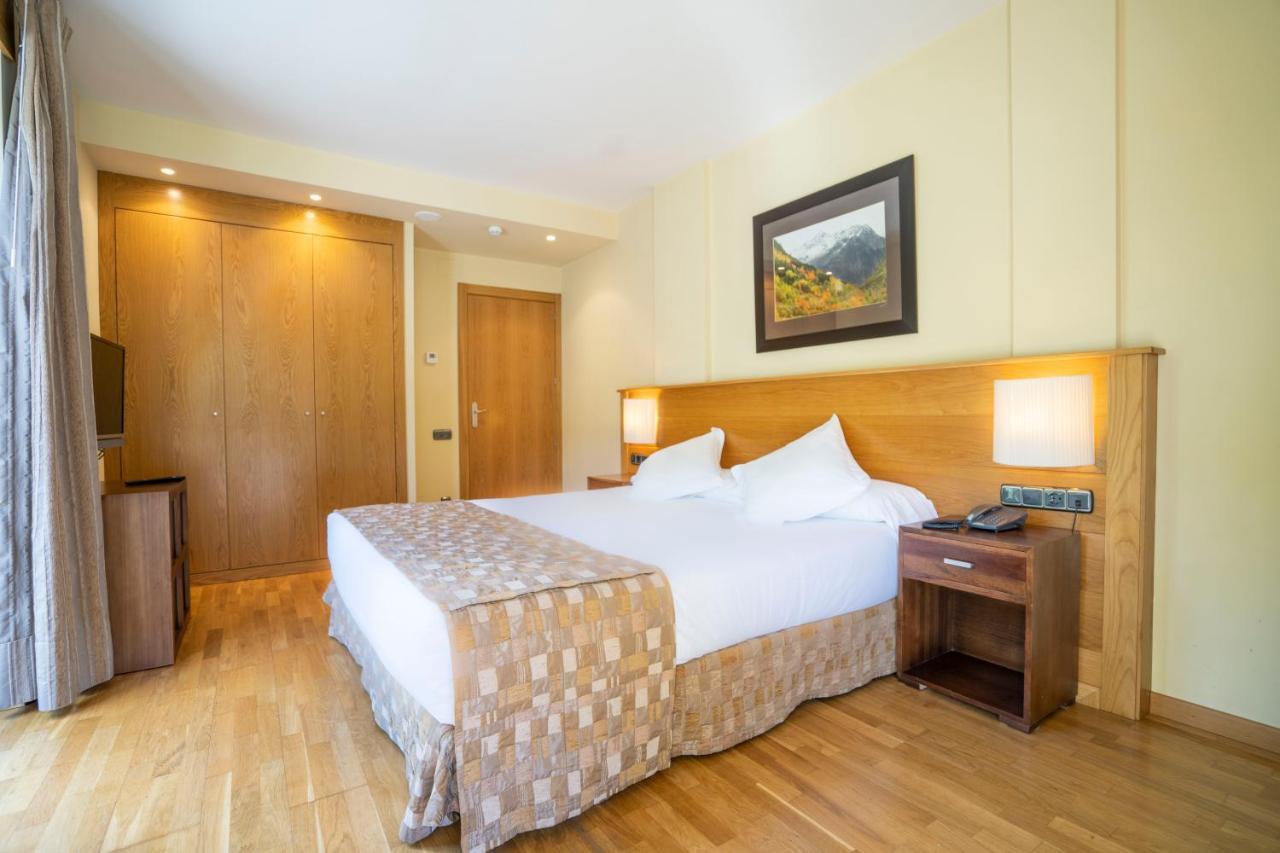 Hotel & Restaurante Pena 4*